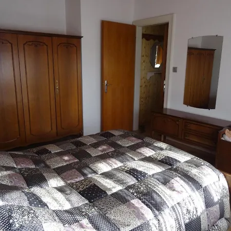 A L'oree Du Bois Apartment *